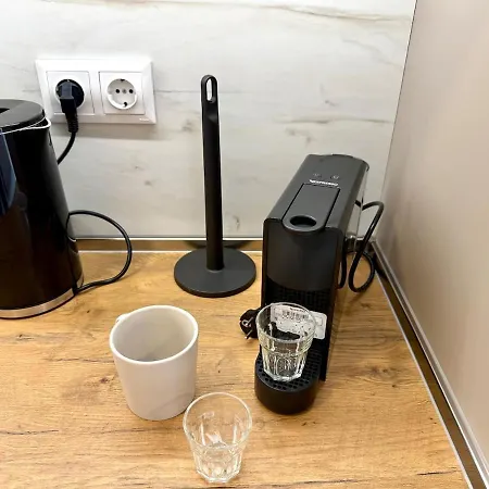 Urban Glow Next To Hospital By Cosher Apartament *